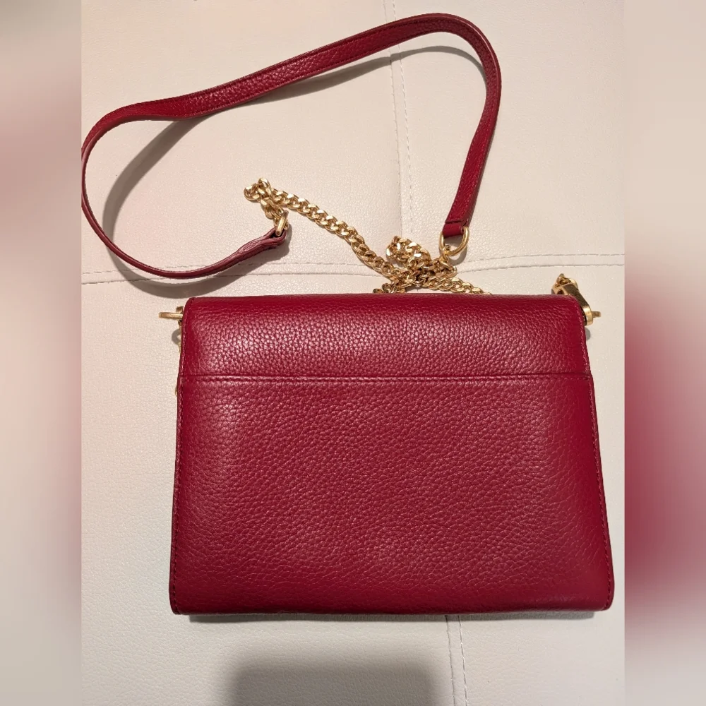 Tory Burch Britten Chain Wallet In Red With Gold Hardware - Picture 3 of 4